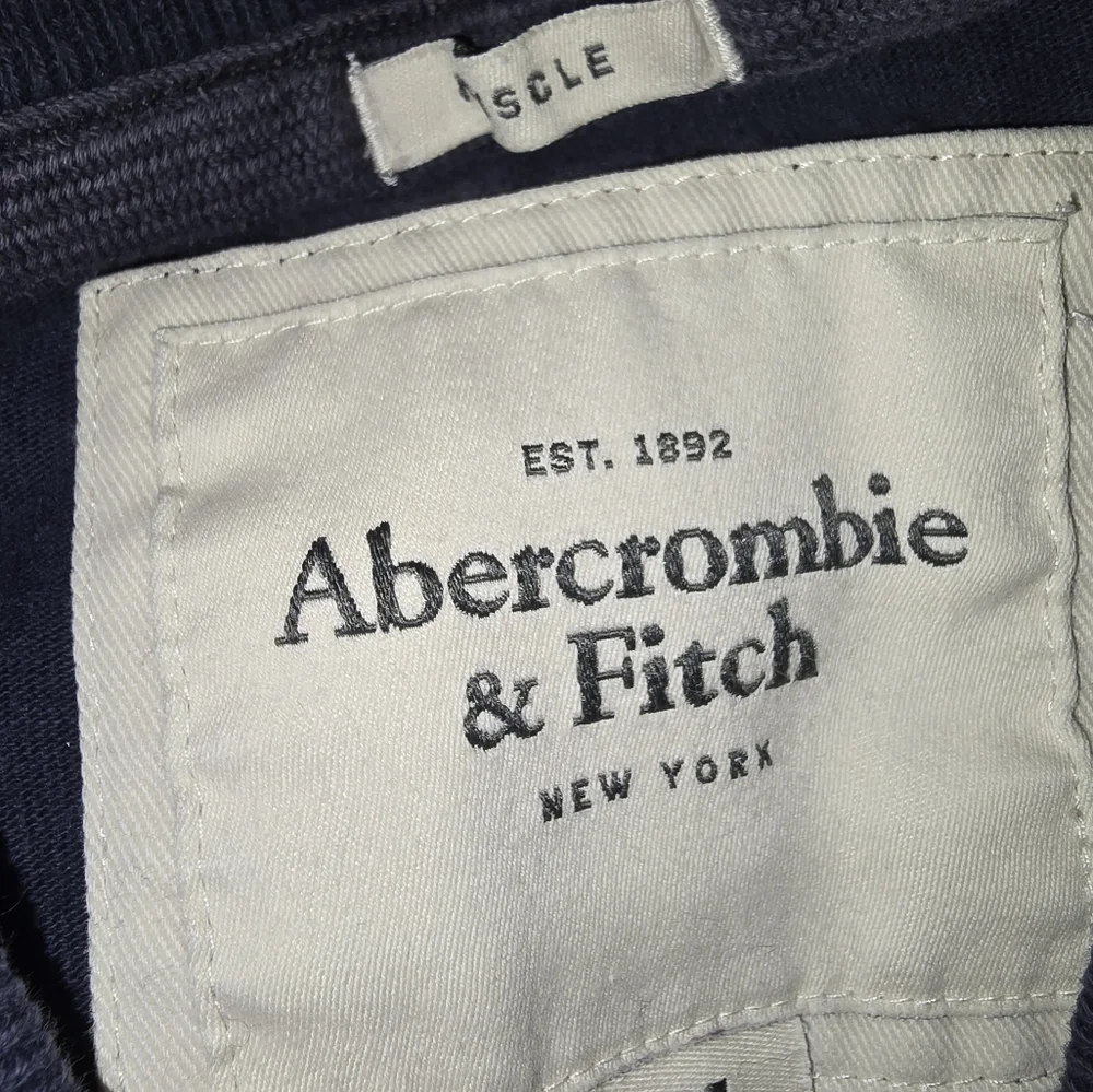 A&F Abercrombie & Fitch Long Sleeve Mens Shirt, Muscle, Medium - Picture 7 of 7